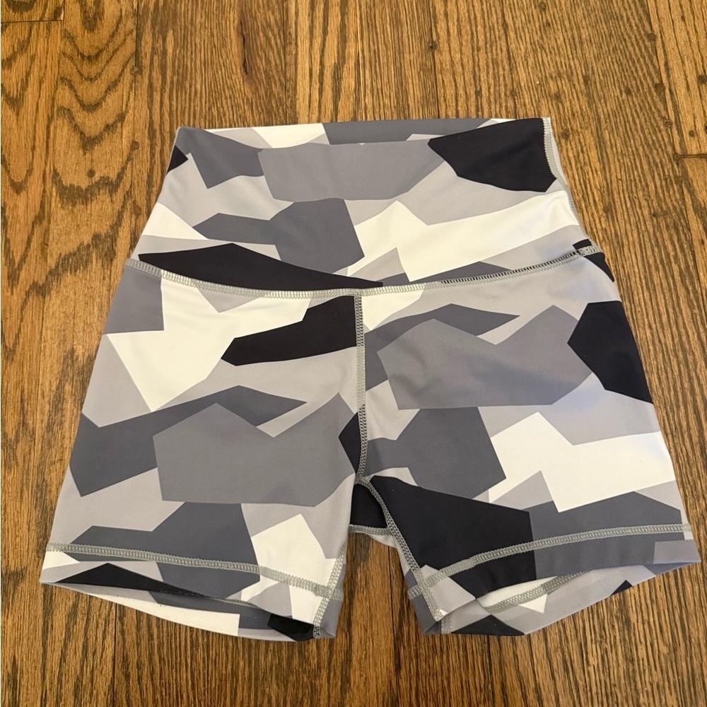 The Wod Life(TWL) - Snow Camo High Waisted Balance Shorts